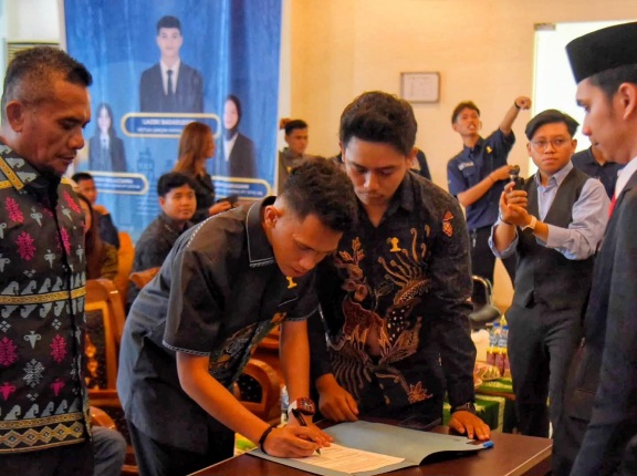 HIPMI PT Sultra Resmi Dilantik, Pemkot Kendari Dorong Mahasiswa Jadi Pengusaha 